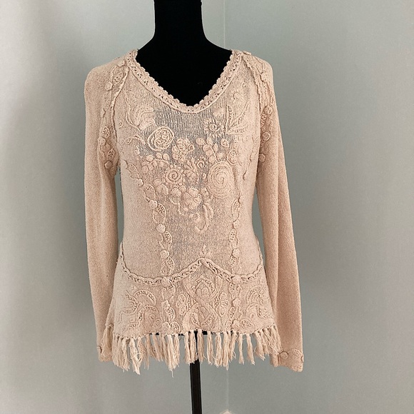 Pier 1 Imports Vintage Silk Blend Long-Sleeve V-Neck Sweater Beige Size Small - Picture 5 of 6